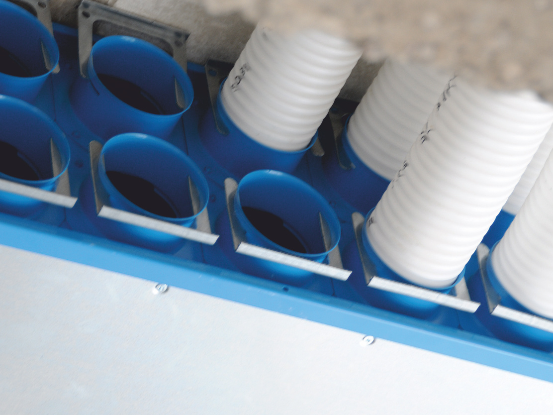 Installation des tubes de ventilation sur le chantier