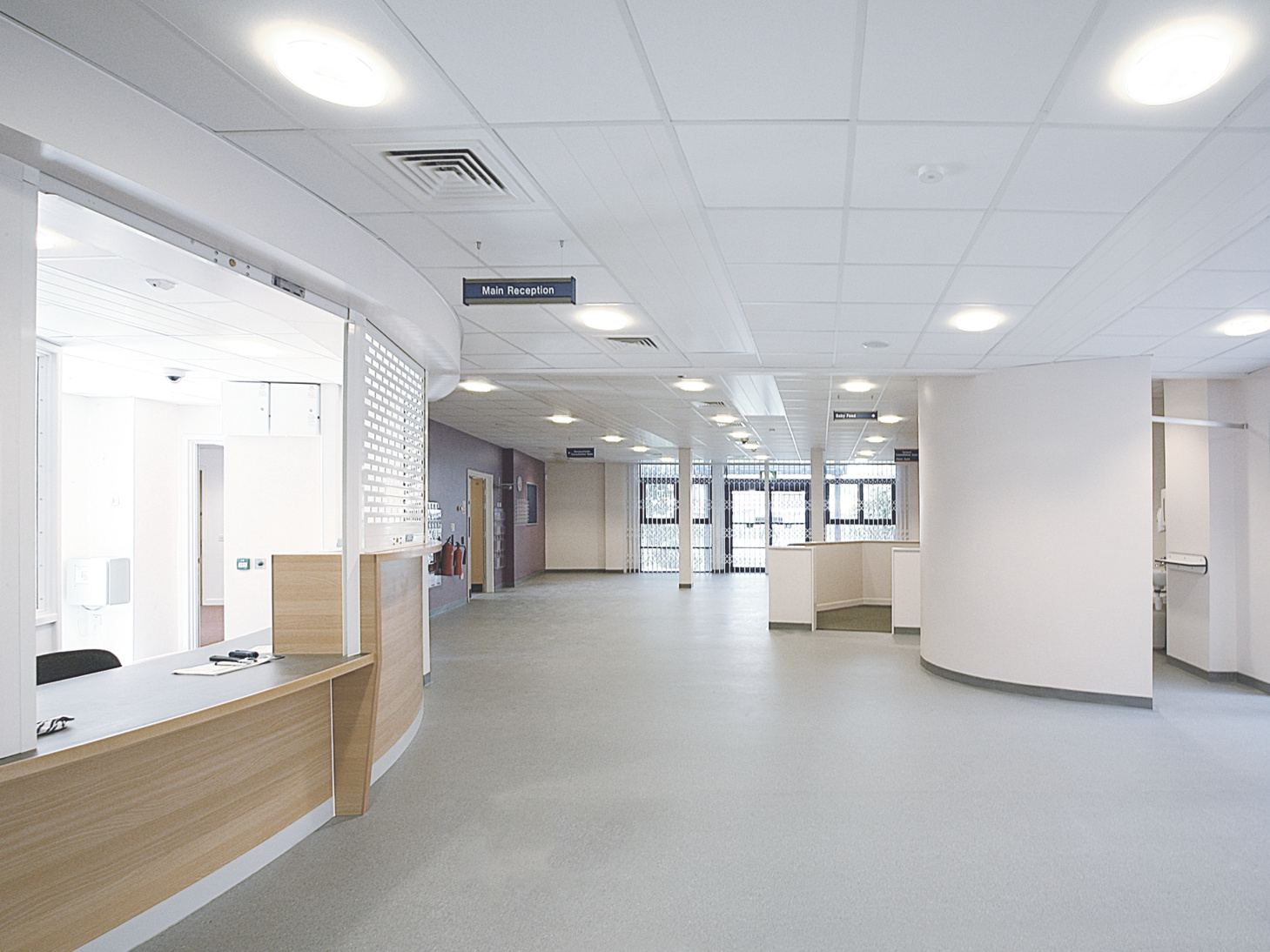 reception ufficio lampada luminosa a soffitto