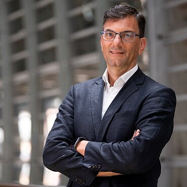 Mann im Anzug t Giovanni Suma, Director Product Management Radiators