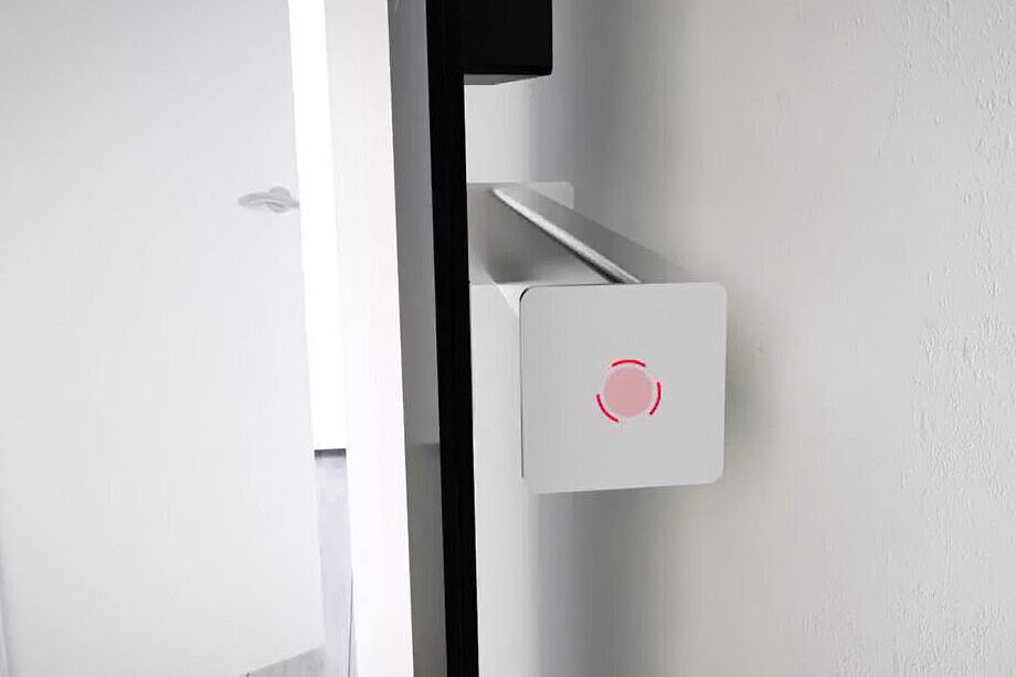 Fonction Push pour un accrochage facile Porte-serviettes derrière le corps de chauffe, fonction Push