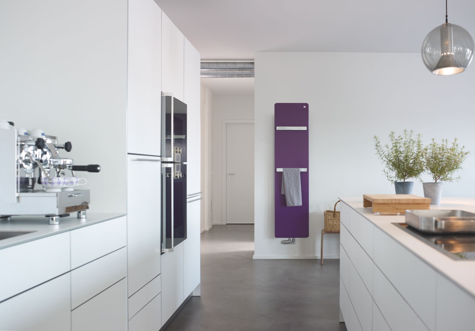 Rendering Zehnder Vitalo Bar Decorative radiator Front view