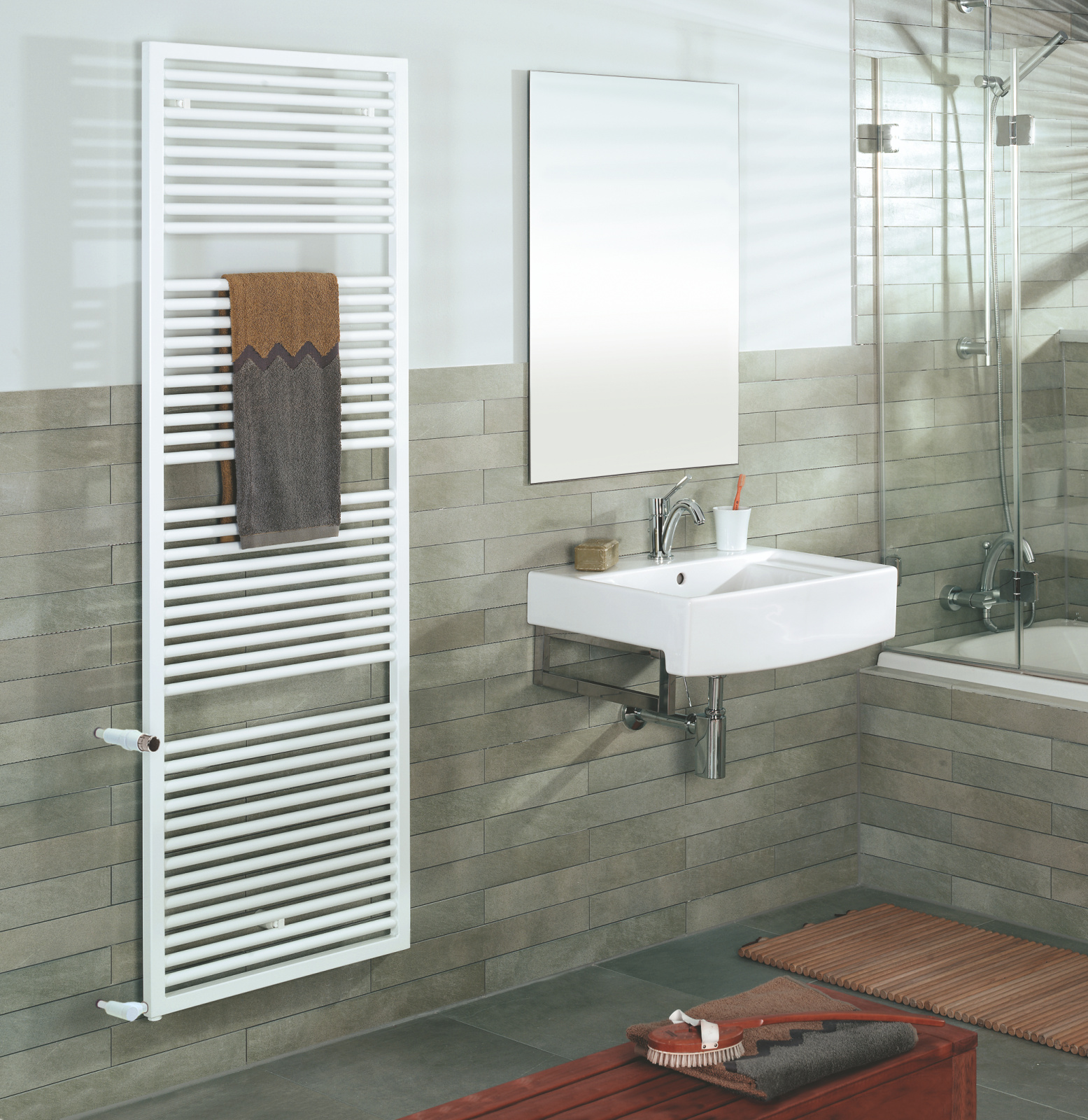 Zehnder_RAD_Universal-HY_towel Rendering Zehnder Universal Decorative radiator Side view