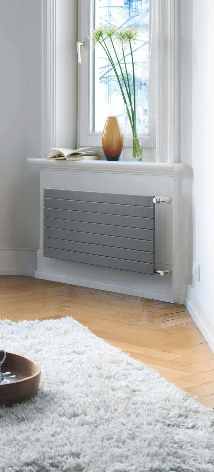 Zehnder_RAD_Nova-HY_Titane Rendering Zehnder Nova Decorative radiator Front view