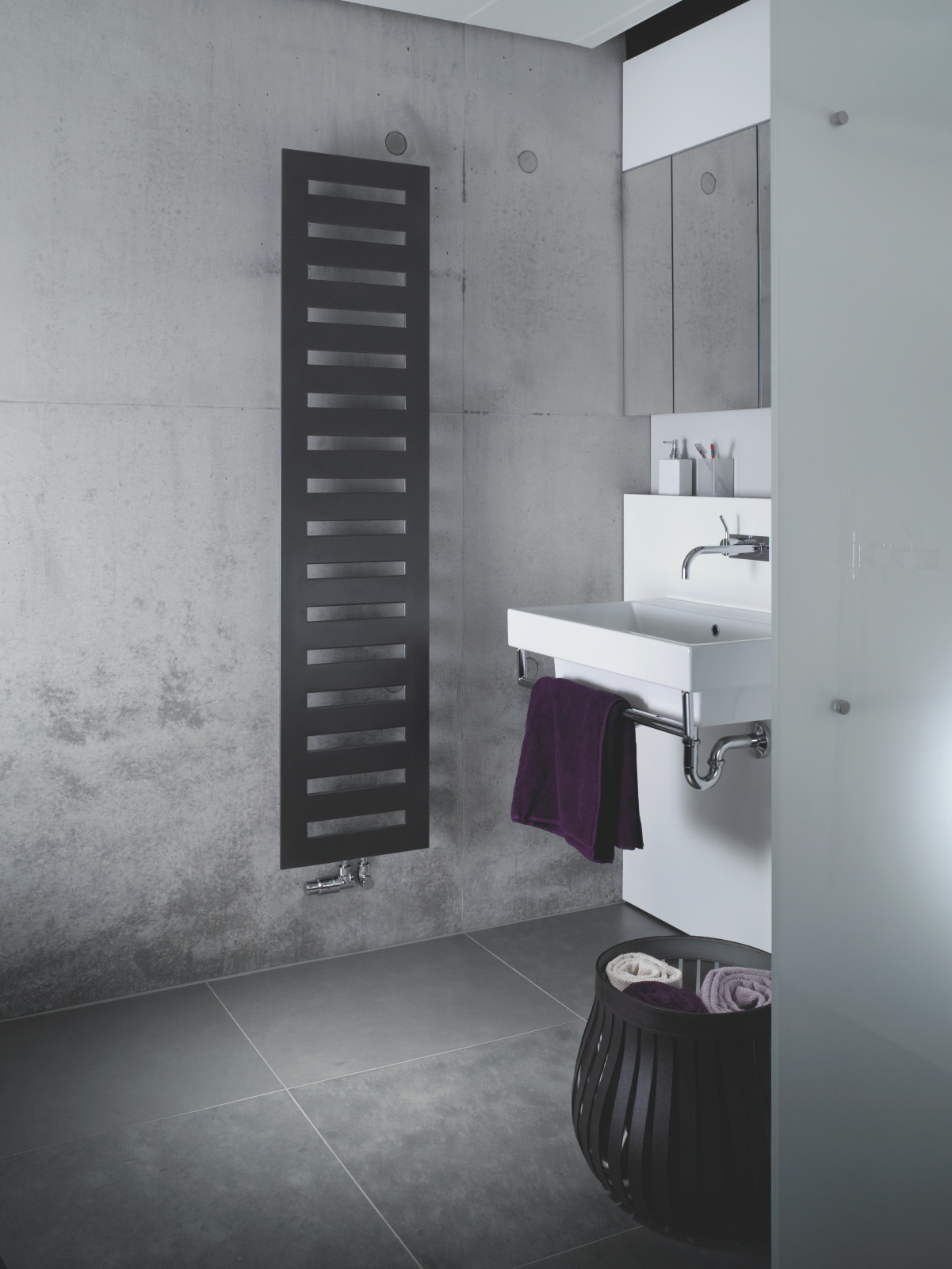 Rendering Zehnder Metropolitan Bar Decorative radiator Front view