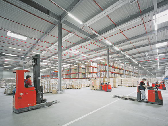 KiK, textile and non-food supplier, Germany, logistics center, forklift, employees, people, high bay warehouse, reference, Press connection, welded connection