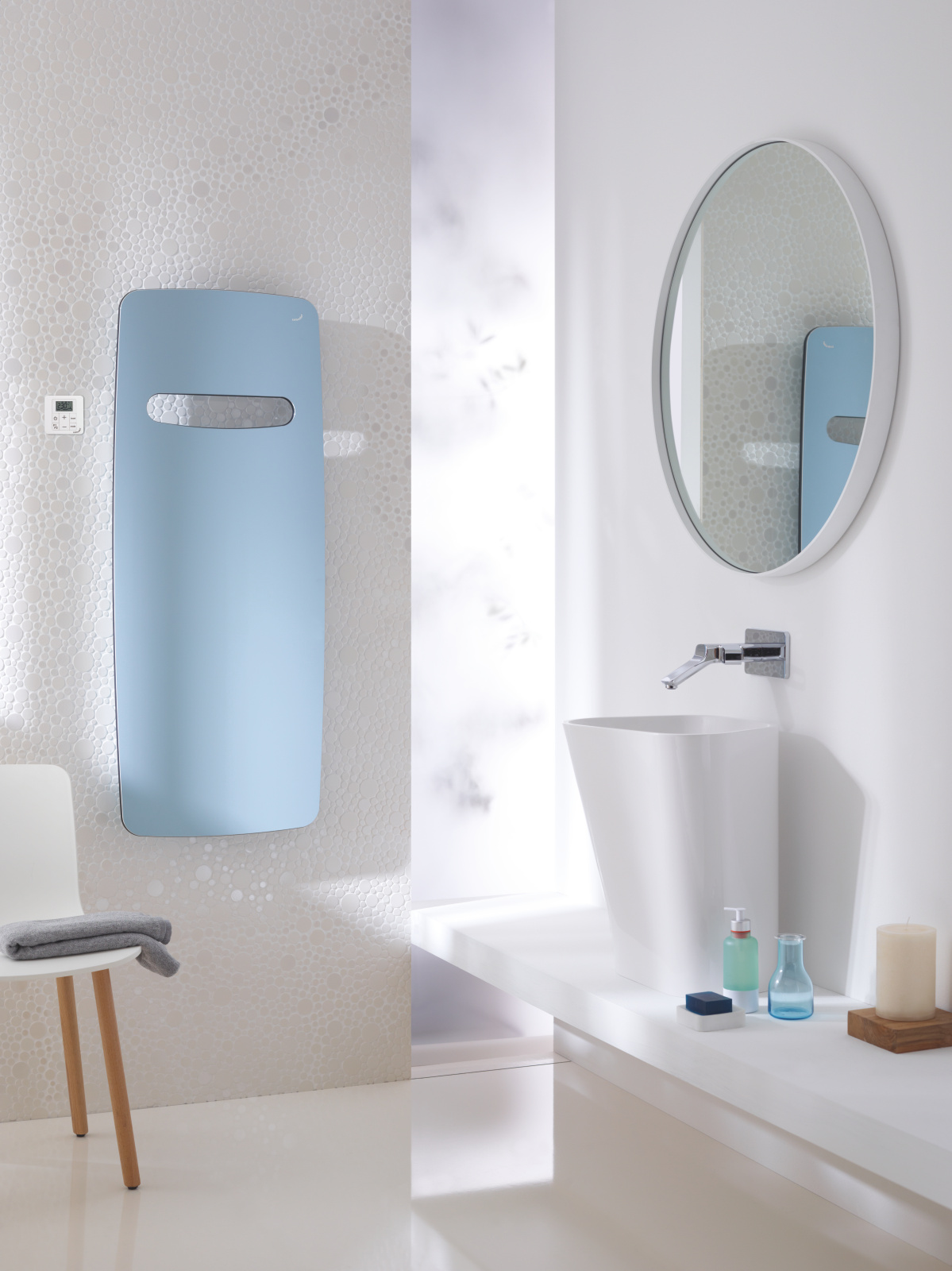 Rendering Zehnder Vitalo Spa Decorative radiator Front view