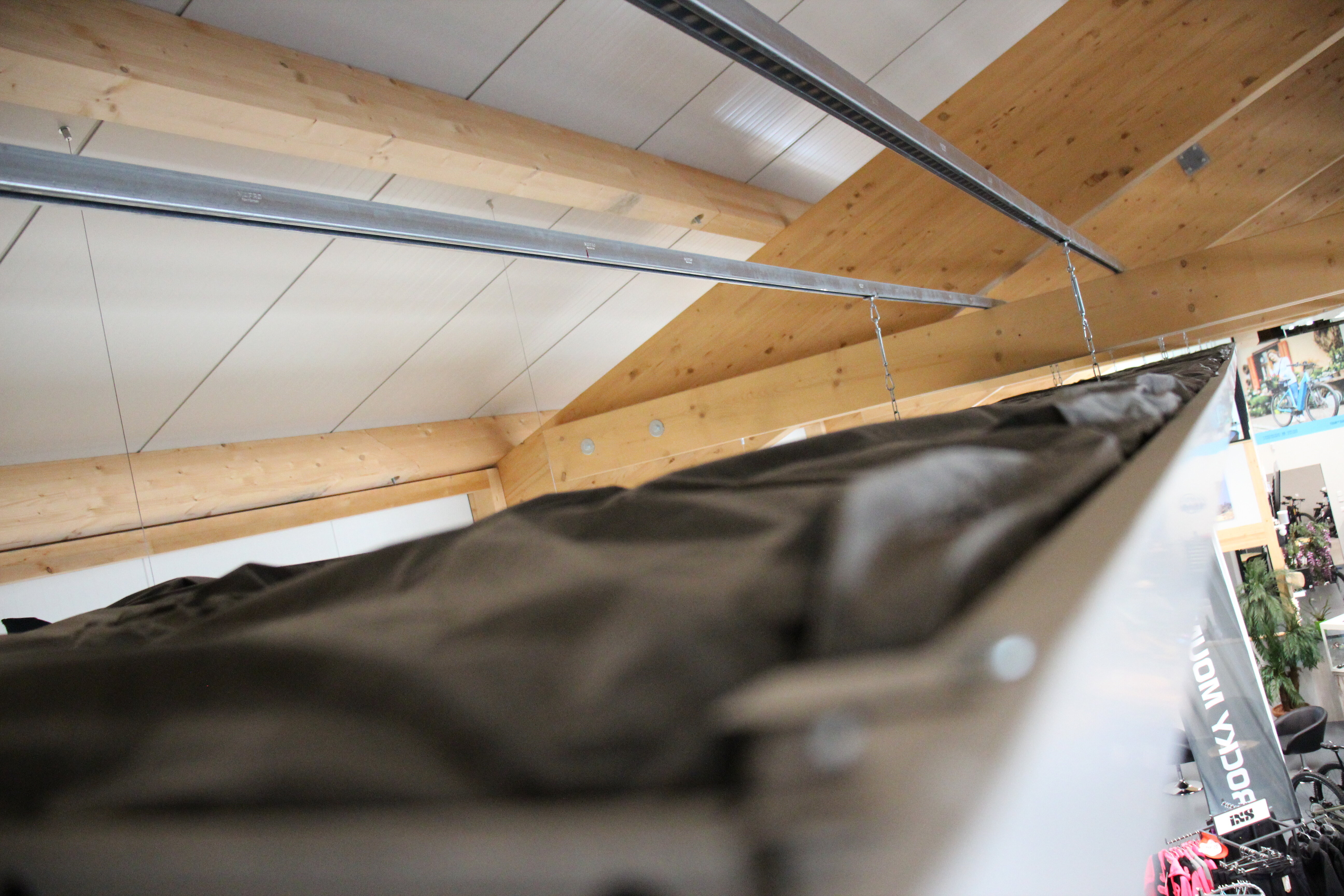 Isolamento del pannello radiante a soffitto