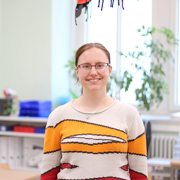 [Translate to Deutsch:] Klassenlehrerin über Zehnder ComfoSchool